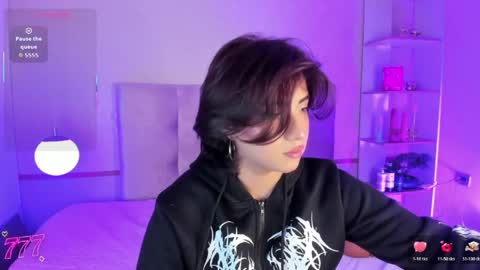 creamy_angelo online show from April 24, 1:13 pm