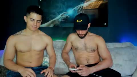 Snapshot of crhistian1_ chatting on March 10, 4:25 pm CRHISTIAN online show from March 10, 4:25 pm