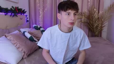 Chris online show from December 15, 10:07 pm