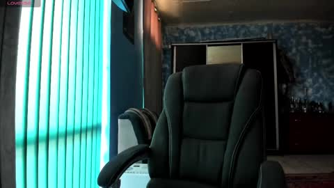 Snapshot of crissstud chatting on March 2, 1:20 pm Criss online show from March 2, 1:20 pm