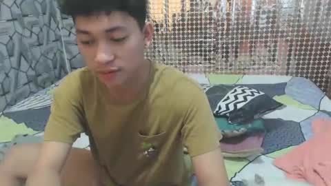 lloyd online show from December 3, 8:37 pm