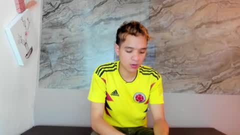 Snapshot of cristhian_cody chatting on October 18, 1:16 pm Cristhian online show from October 18, 1:16 pm