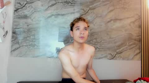 Snapshot of cristhian_cody chatting on October 8, 4:55 pm Cristhian online show from October 8, 4:55 pm