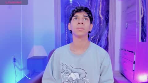 cristhian online show from December 2, 11:13 am