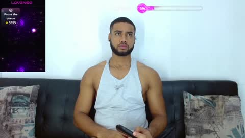 Snapshot of cristian_disick chatting on February 4, 10:32 am cristian_disick online show from February 4, 10:32 am