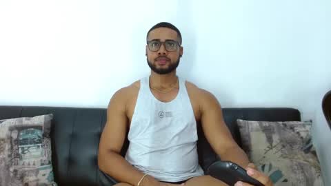 Snapshot of cristian_disick chatting on December 18, 6:03 pm cristian_disick online show from December 18, 6:03 pm