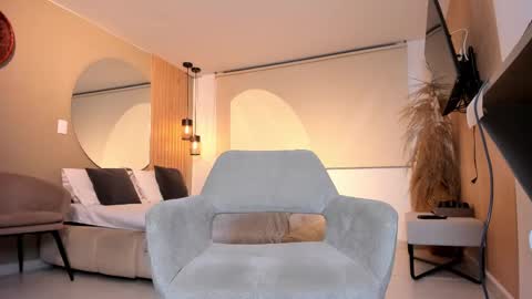 Cristian  online show from February 11, 12:38 am