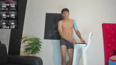 Snapshot of cristopher23_ chatting on December 10, 7:54 pm cristopher23 online show from December 10, 7:54 pm