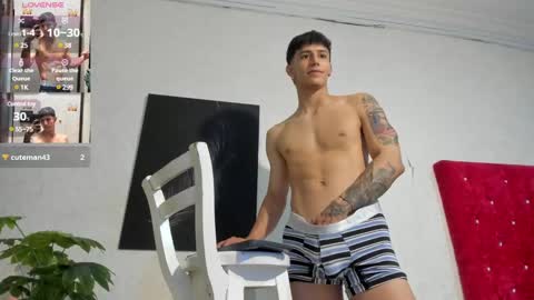 Snapshot of cristopher23_ chatting on January 7, 8:10 pm cristopher23 online show from January 7, 8:10 pm