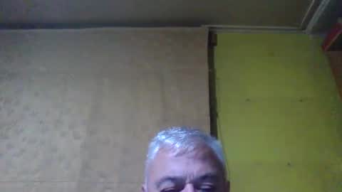 crmperez online show from May 24, 7:03 am
