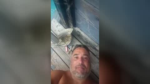 crxbob25192572 online show from July 26, 10:17 pm