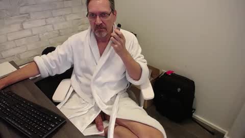 ctrsnr1 online show from December 16, 7:43 pm