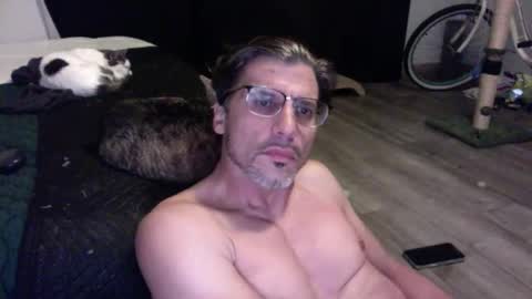 cuddlebug696969 online show from April 3, 4:42 am