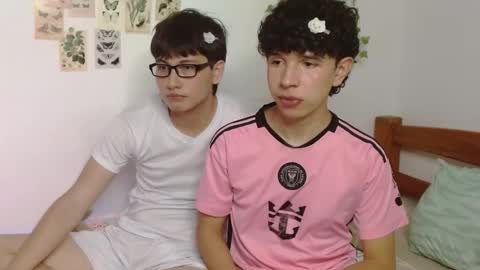 cuddly_and_jinx online show from March 8, 8:02 pm