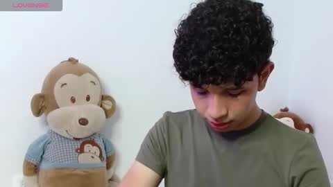 Cuddly online show from October 27, 7:05 pm