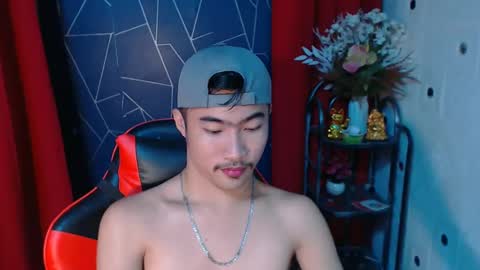 Snapshot of cumhavefun25 chatting on February 26, 6:21 pm ask me online show from February 26, 6:21 pm