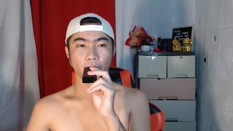 Snapshot of cumhavefun25 chatting on October 11, 2:26 am ask me online show from October 11, 2:26 am