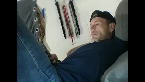 Snapshot of cumslutboi27 chatting on January 28, 3:04 am cumslutboi27 online show from January 28, 3:04 am