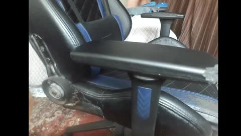 cumswallower42069 online show from April 19, 9:39 pm