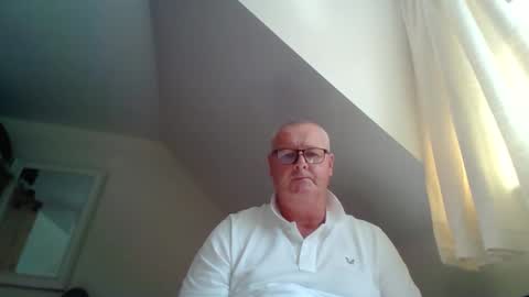 curiousax77 online show from April 21, 12:44 pm