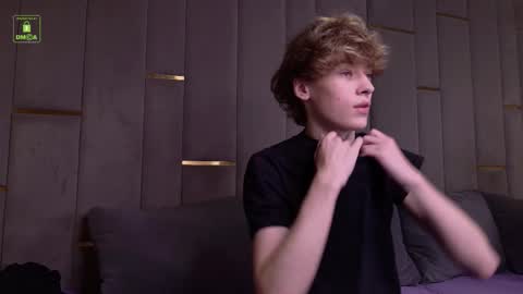 Snapshot of curlytwinkboy chatting on September 10, 9:46 pm KEVIN online show from September 10, 9:46 pm