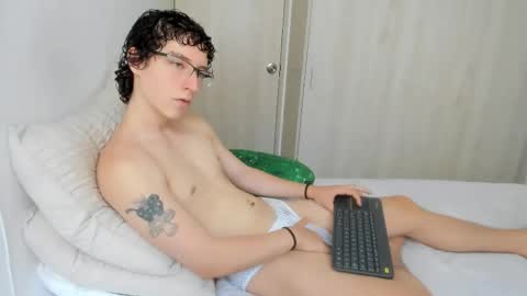 Noah online show from June 9, 5:03 pm