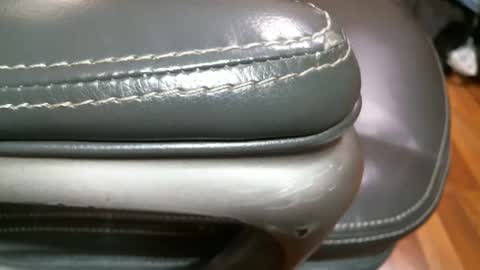 Snapshot of cutandwaxed2 chatting on October 16, 12:46 pm BI SMOOTH MATURE SUB online show from October 16, 12:46 pm