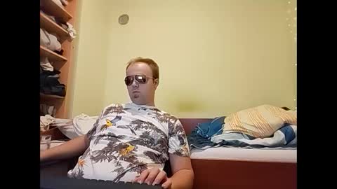 cute69696969 online show from December 25, 2:03 am