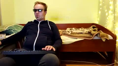 cute69696969 online show from September 28, 9:46 pm