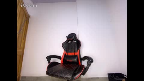 Snapshot of cute_boy_24cm chatting on October 17, 9:08 pm cute_boy_24cm online show from October 17, 9:08 pm