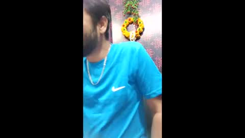 Cute Lucky online show from January 6, 7:07 pm