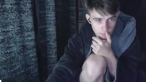 Oliver online show from November 10, 7:52 pm