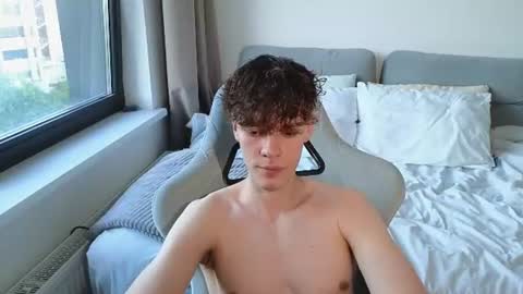 Thomas -  online show from June 16, 5:37 pm