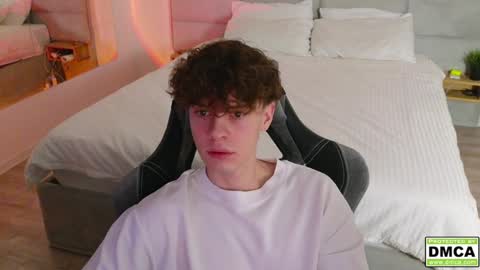 Thomas -  online show from December 16, 12:15 am