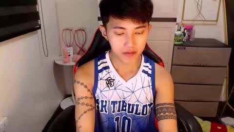 Steph online show from April 10, 6:37 pm