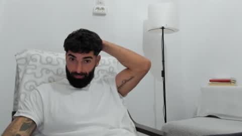 cuteeboy online show from December 21, 8:50 pm