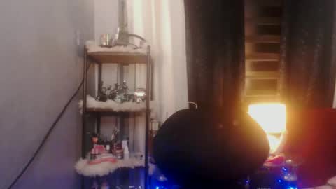 Snapshot of cutie_mico chatting on October 9, 12:48 am cutie_mico online show from October 9, 12:48 am
