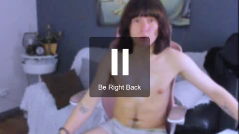 cutiekai_ online show from January 31, 7:11 pm