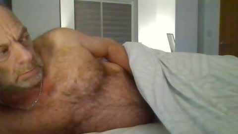 Snapshot of dab2912 chatting on February 1, 6:43 am dab2912 online show from February 1, 6:43 am