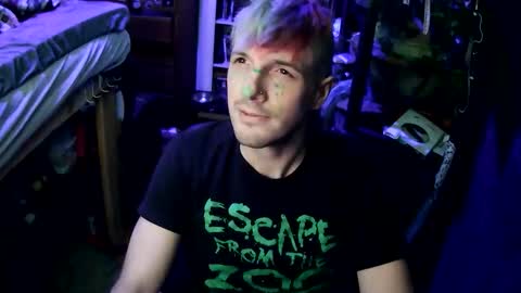 SwampyClownin online show from December 4, 5:36 am