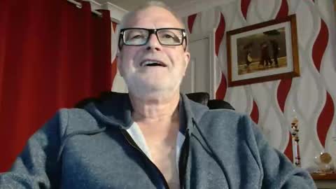 Brian ... online show from November 6, 9:18 pm