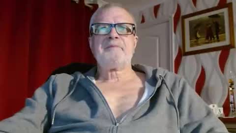 Brian ... online show from April 23, 8:11 pm