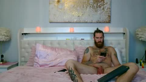 Snapshot of daddyunlocked chatting on October 2, 9:30 pm daddyunlocked online show from October 2, 9:30 pm