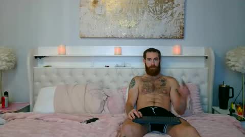 Snapshot of daddyunlocked chatting on October 4, 12:27 am daddyunlocked online show from October 4, 12:27 am