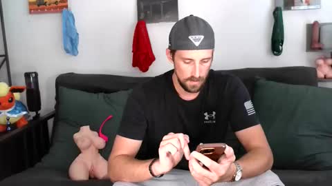 DadGoesWild online show from April 27, 8:47 pm