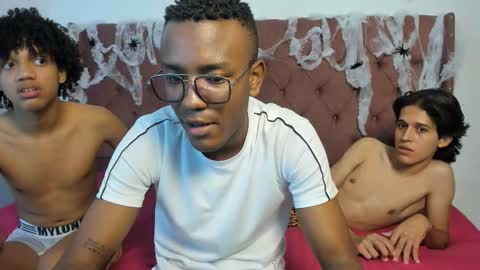 Snapshot of dady_show69 chatting on October 6, 1:27 pm ALLAN online show from October 6, 1:27 pm
