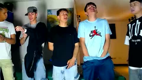 daiquirie online show from April 18, 1:23 pm