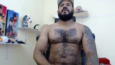 Snapshot of damian64436171 chatting on October 5, 3:54 am damian64436171 online show from October 5, 3:54 am