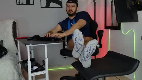 Jaxon online show from February 12, 4:18 am