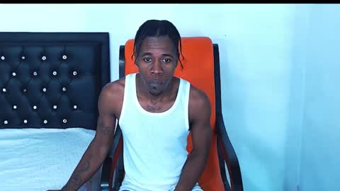 Snapshot of damian_hart_24cm chatting on December 17, 9:50 am damian_hart_24cm online show from December 17, 9:50 am